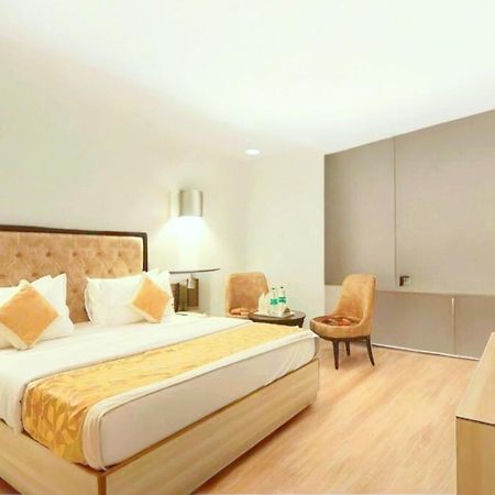 Hotel Almora Inn - Near By Delhi International Airport - With Free Airport Pickup And Drop Нью-Дели Экстерьер фото