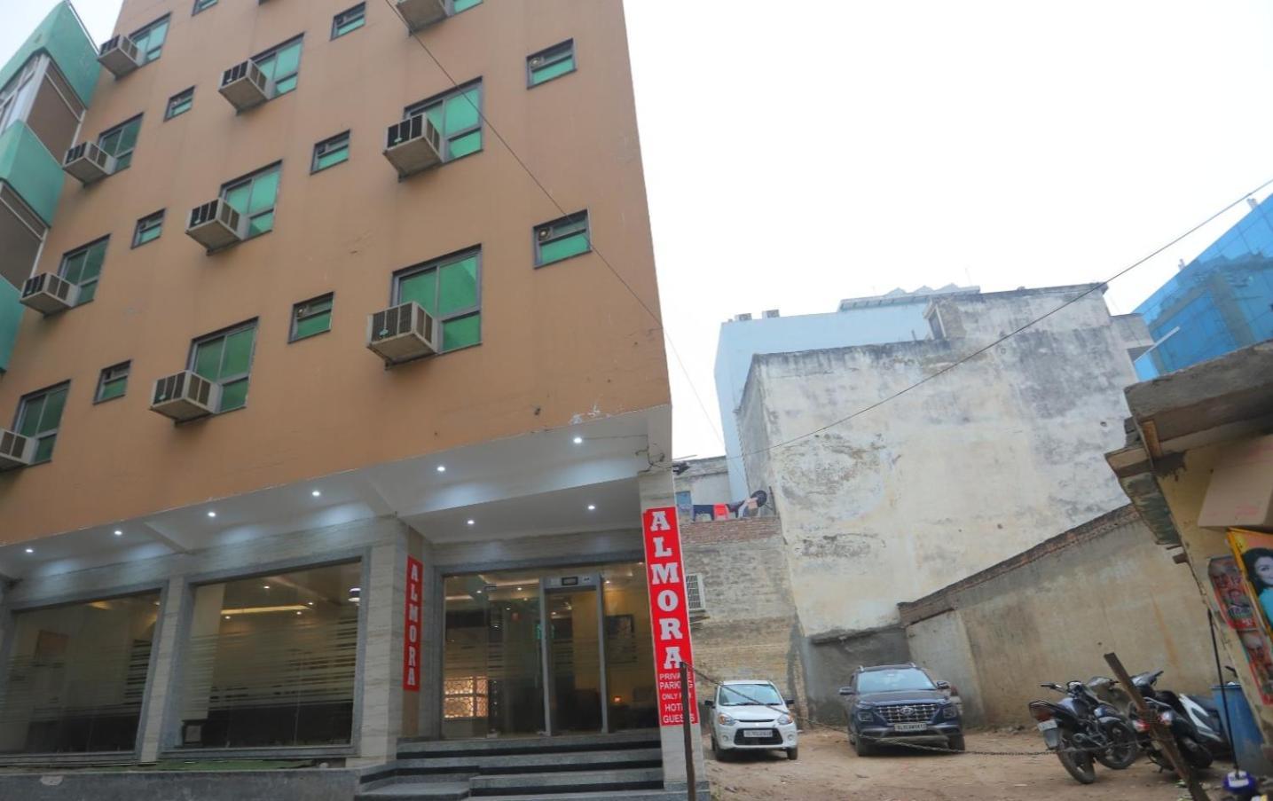 Hotel Almora Inn - Near By Delhi International Airport - With Free Airport Pickup And Drop Нью-Дели Экстерьер фото