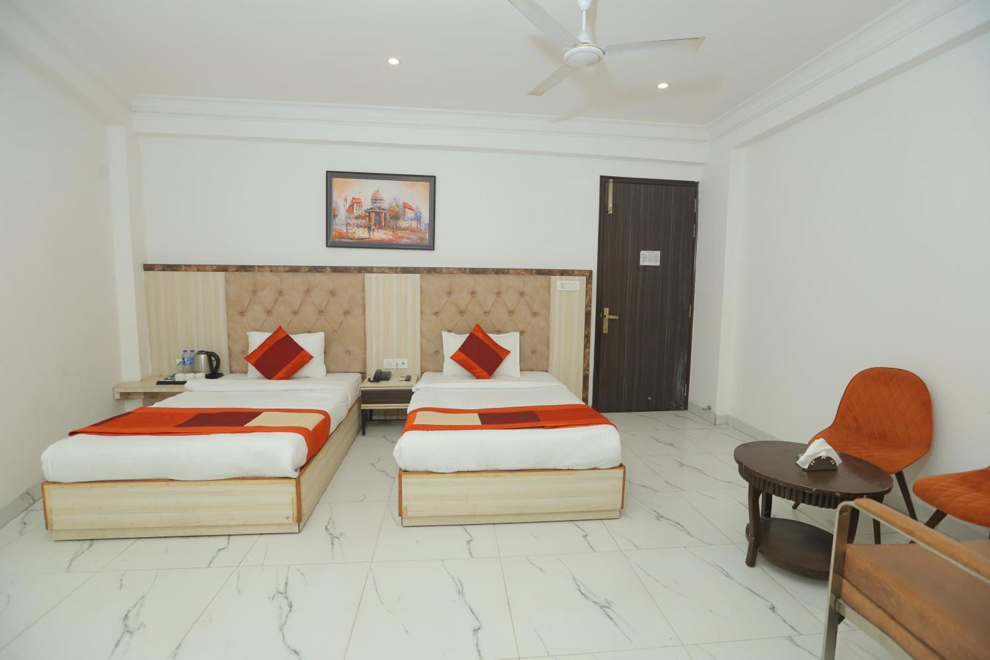 Hotel Almora Inn - Near By Delhi International Airport - With Free Airport Pickup And Drop Нью-Дели Экстерьер фото
