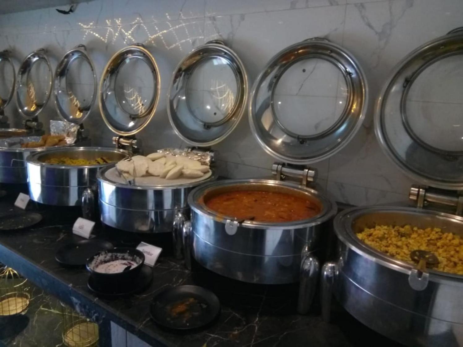 Hotel Almora Inn - Near By Delhi International Airport - With Free Airport Pickup And Drop Нью-Дели Экстерьер фото
