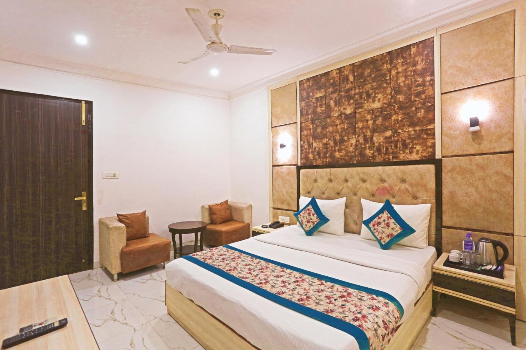 Hotel Almora Inn - Near By Delhi International Airport - With Free Airport Pickup And Drop Нью-Дели Экстерьер фото