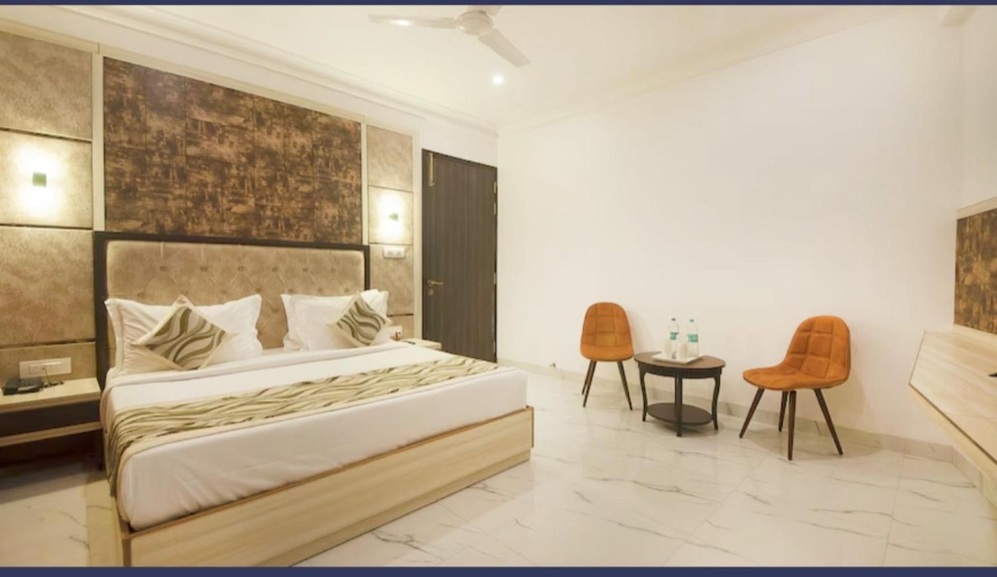 Hotel Almora Inn - Near By Delhi International Airport - With Free Airport Pickup And Drop Нью-Дели Экстерьер фото