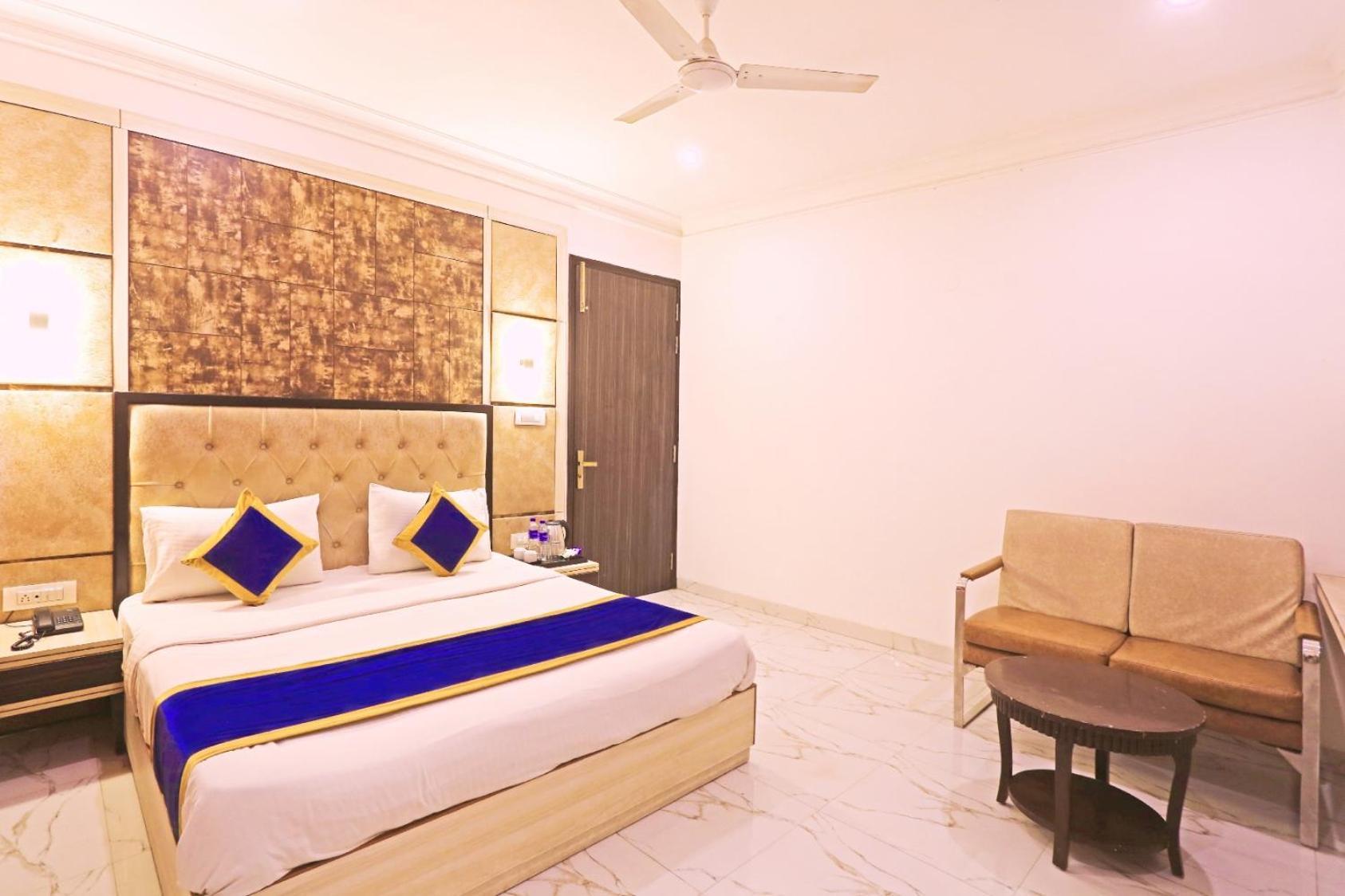 Hotel Almora Inn - Near By Delhi International Airport - With Free Airport Pickup And Drop Нью-Дели Экстерьер фото