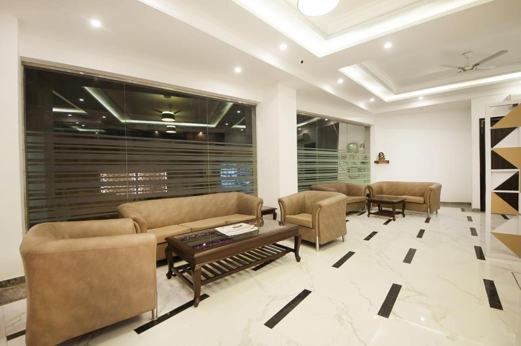 Hotel Almora Inn - Near By Delhi International Airport - With Free Airport Pickup And Drop Нью-Дели Экстерьер фото
